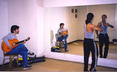 Edwin was rehearsing for his show at Amor de Dos